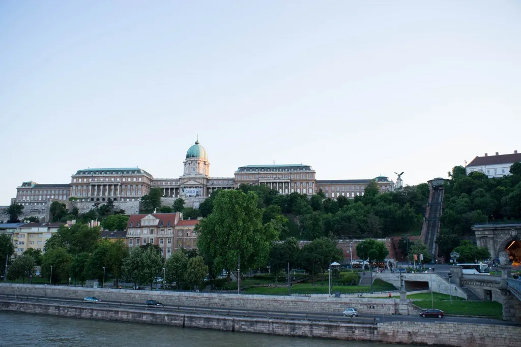 The best alternative ways to get to Buda Castle